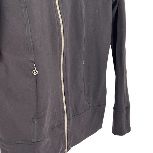 Lululemon black fitted jacket with pockets size 10 - Picture 2 of 5